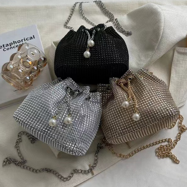 พร้อมส่งกระเป๋าสะพายไหล่ ทรงบักเก็ต ประดับพลอยเทียม พร้อมสายโซ่คล้อง แฟชั่น J766