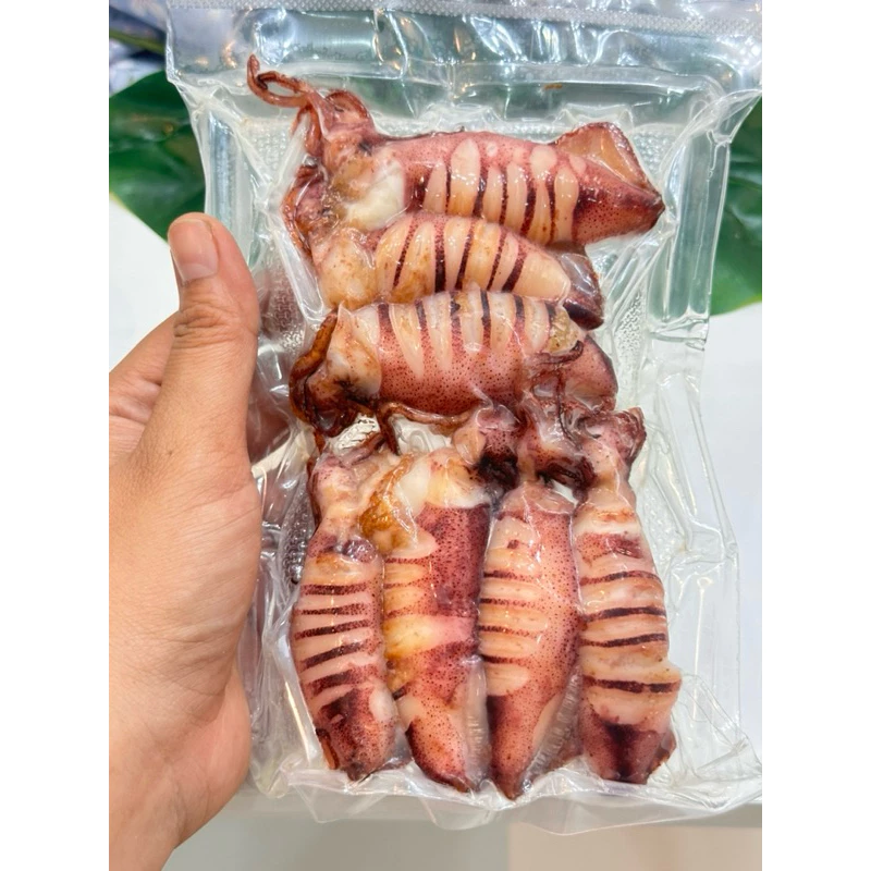 หมึกไข่แดดเดียว ไข่ทุกตัวทอดพร้อมทาน 300 กรัม(น้ำหนักก่อนทอด)มี4-12ตัวต่อแพคคละไซส์