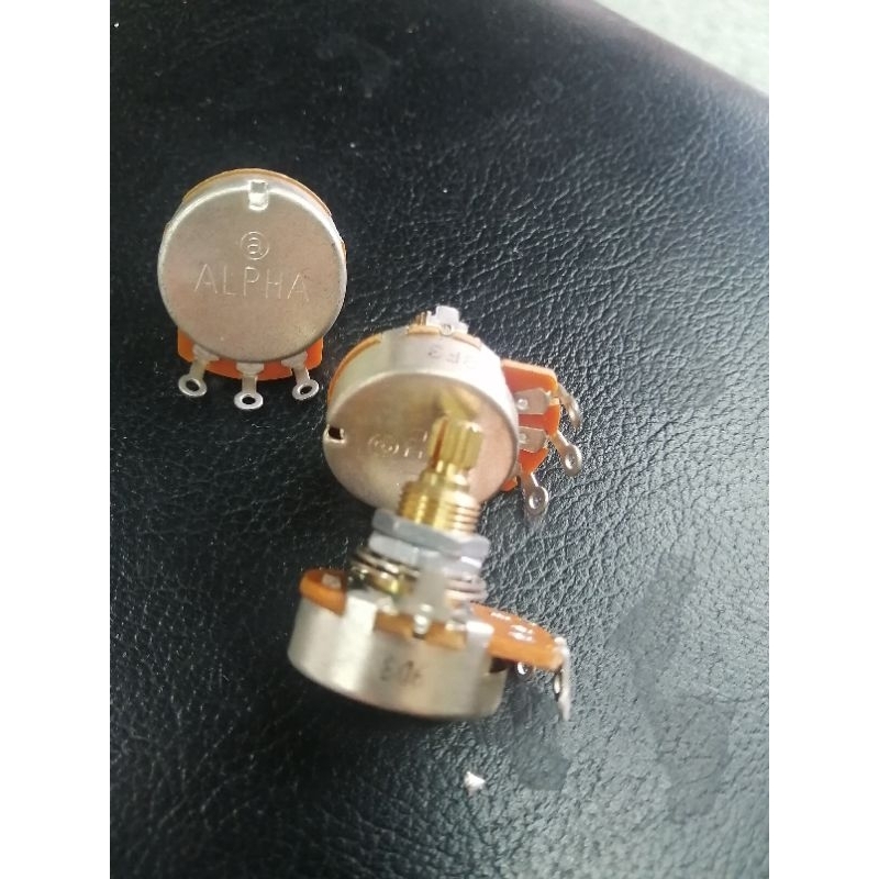 GUITAR​ POT​ A250K, B500K ALPHA ราคาต่อ1อัน​(โปรดระบุค่า​ A250k​ หรือ​ B500K​ ตอนสั่งซื้อ)​