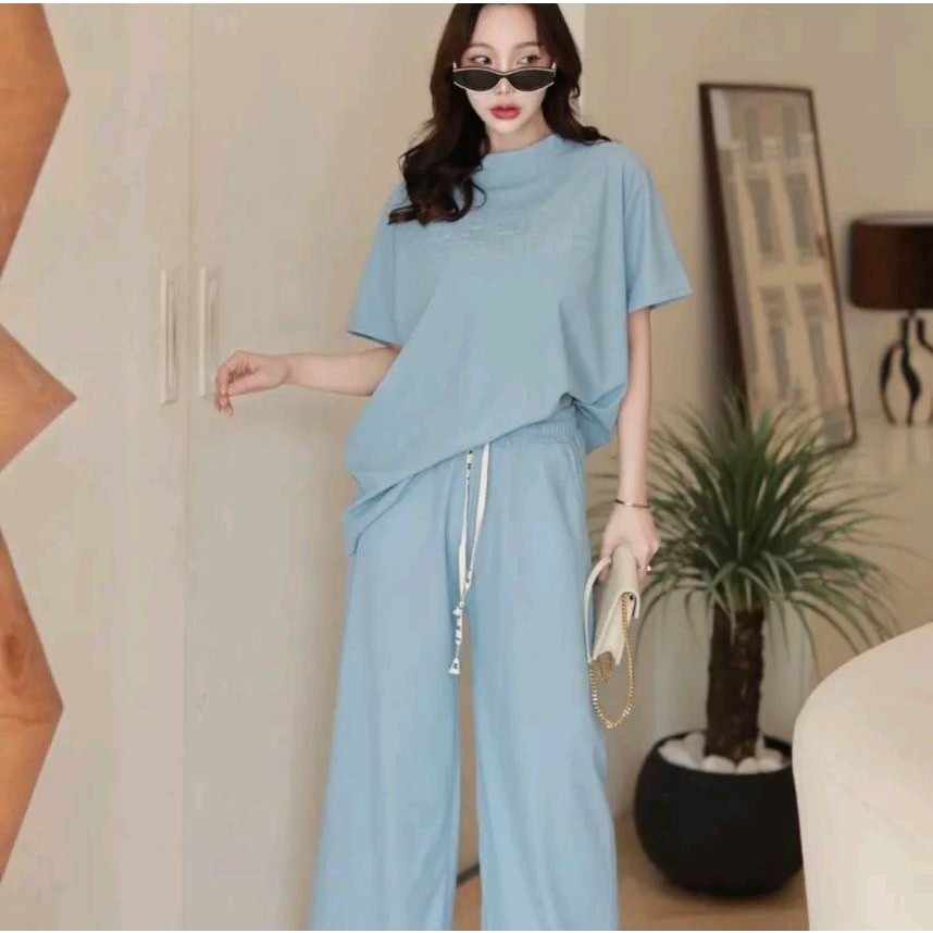 ชุดSet 2 ชิ้น ลายปั้มนูนตัวอักษร ชุดเซ็ทหลายสี ชุดลำลอง