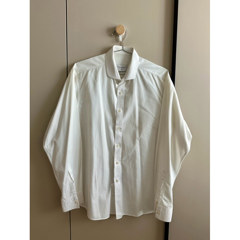 เสื้อเชิ้ตสีขาว Twenty Second ปก Cut away