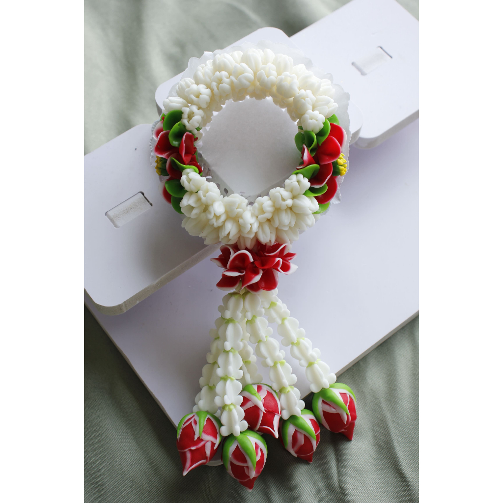 พวงมาลัยเต็มมือมะลิกลีบกุหลาบสีแดงงานดินปั้น ขนาด 7 นิ้วงาน ใช้บูชาพระงานสวยมาก