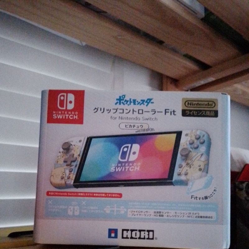 HORI : JOY SPLIT PAD FIT ลาย PIKACHI for nintendo switch