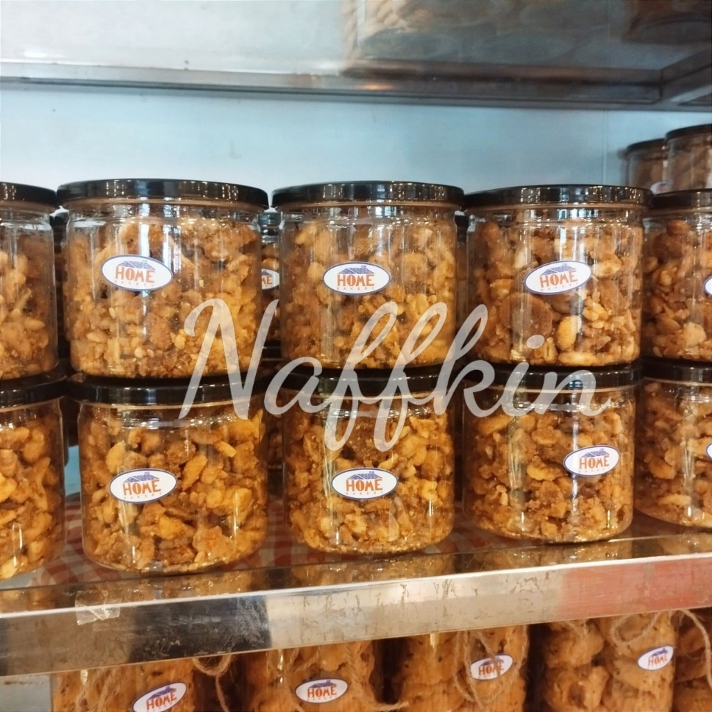 เม็ดมะม่วงอบกรอบ หน้าทอฟฟี่​เค้กอบกรอบ สวนดุสิต​ โ​ฮมเบเกอรี่​