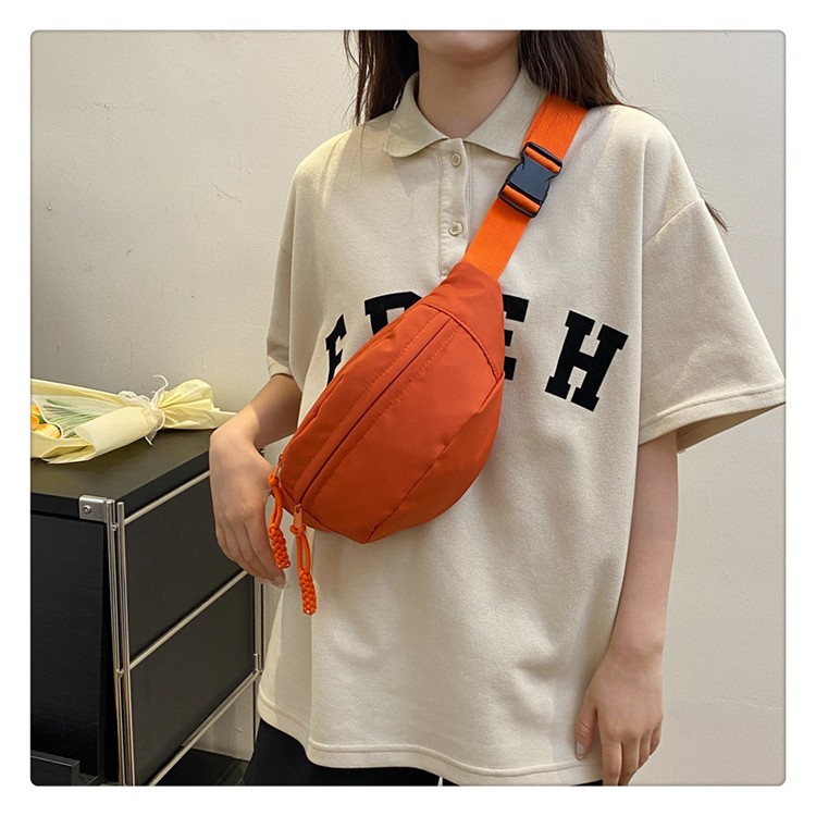 รุ่นใหม่ พร้อมส่งจากไทย กระเป๋าคาดอก กระเป๋าสำหรับผู้หญิง สไตล์นี้เท่มาก (GC-141)