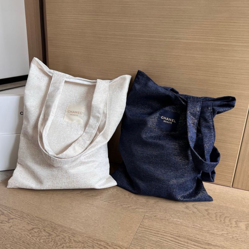 กระเป๋าสะพายข้างพรีเมี่ยม Chanelมี2สีคะ