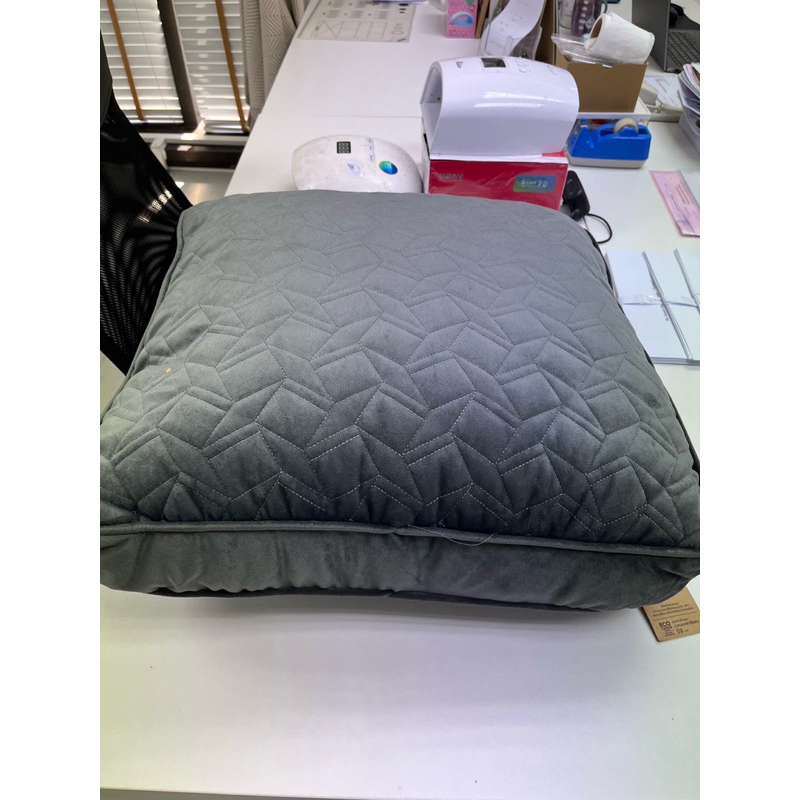 หมอนอิง เบาะรองนั่ง BIX HLS สีเทา ใยสังเคราะห์ 20*20“ เส้นใย ECO POLY