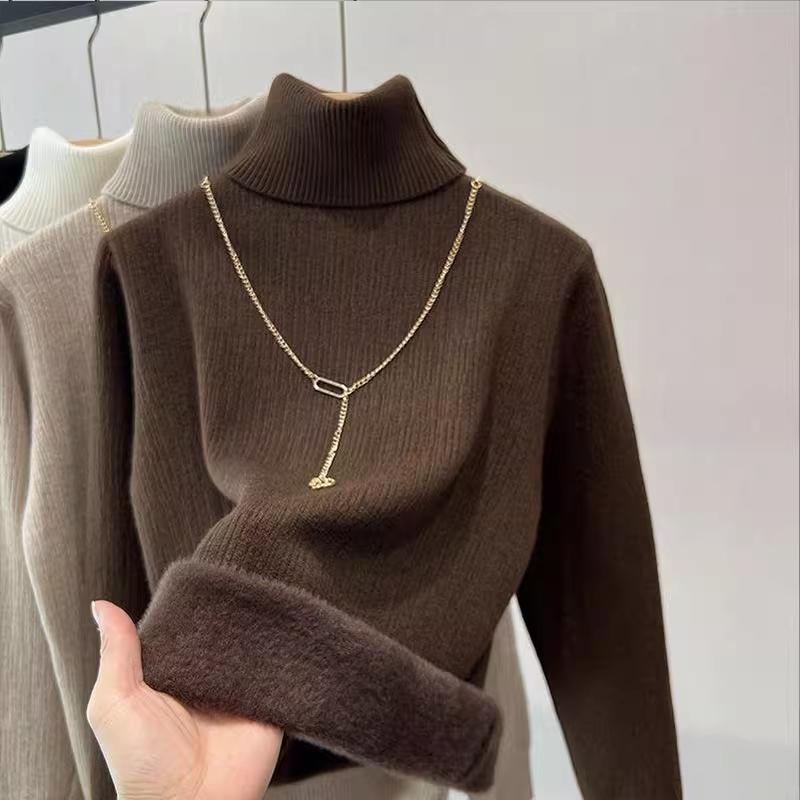 ST012 : เสื้อไหมพรมคอเต่า ด้านในเป็นผ้าฟลีซ ผ้านุ่มๆ ใส่สบาย ไม่มีสร้อยนะคะ