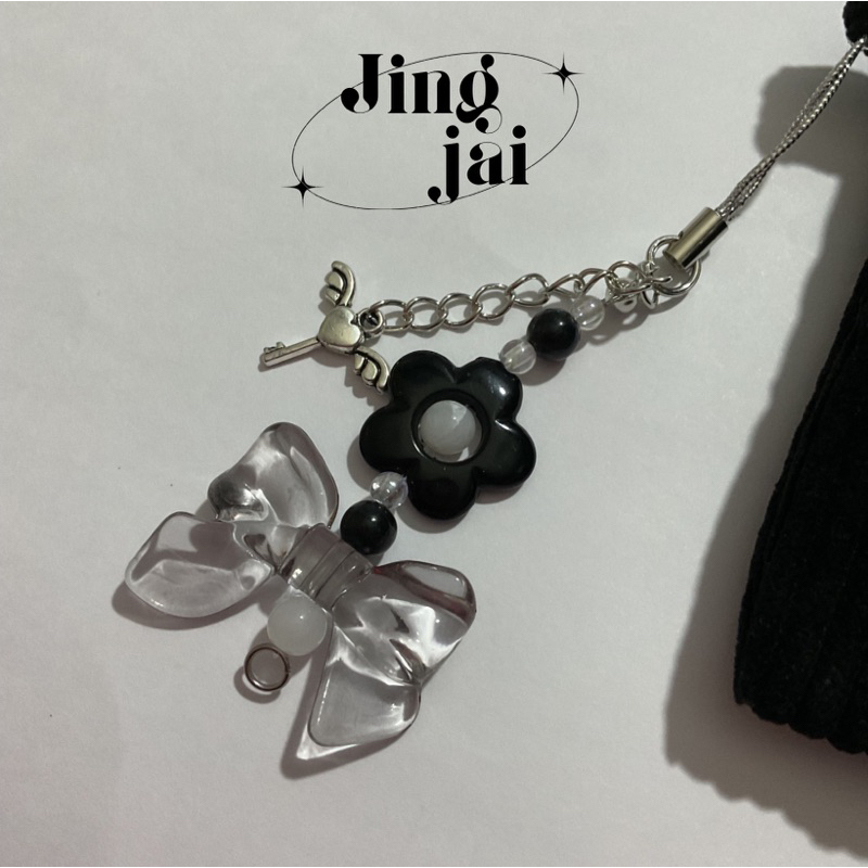 สายคล้องโทรศัพท์ / กระเป๋าสตางค์ 🖤🤍 - Jingjai
