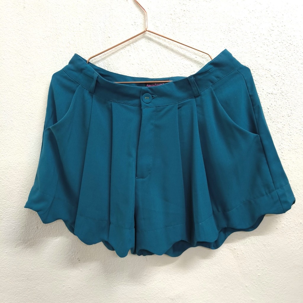 202. Amy-Amy-Amy size S กระโปรงกางเกงสีน้ำเงินอมเขียว