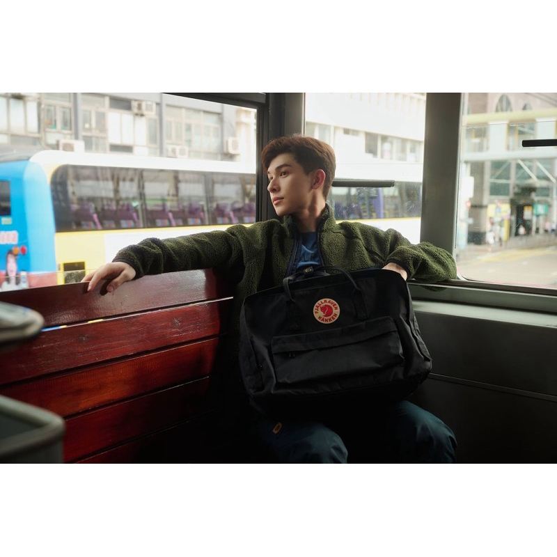 Kanken Weekender กระเป๋าเดินทาง กระเป๋าnotebook13-17