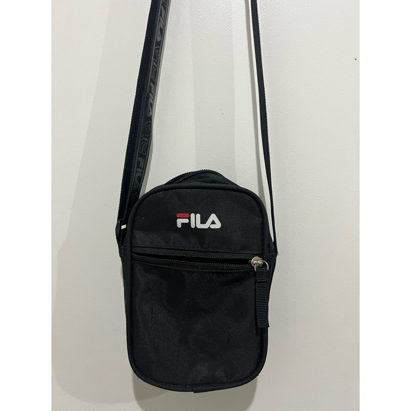 กระเป๋าสะพาย Fila ของแท้ สีดำ