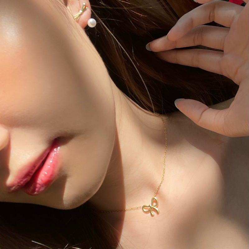 Ribbon necklace - stainless steel สร้อยคอจี้รูปโบว์