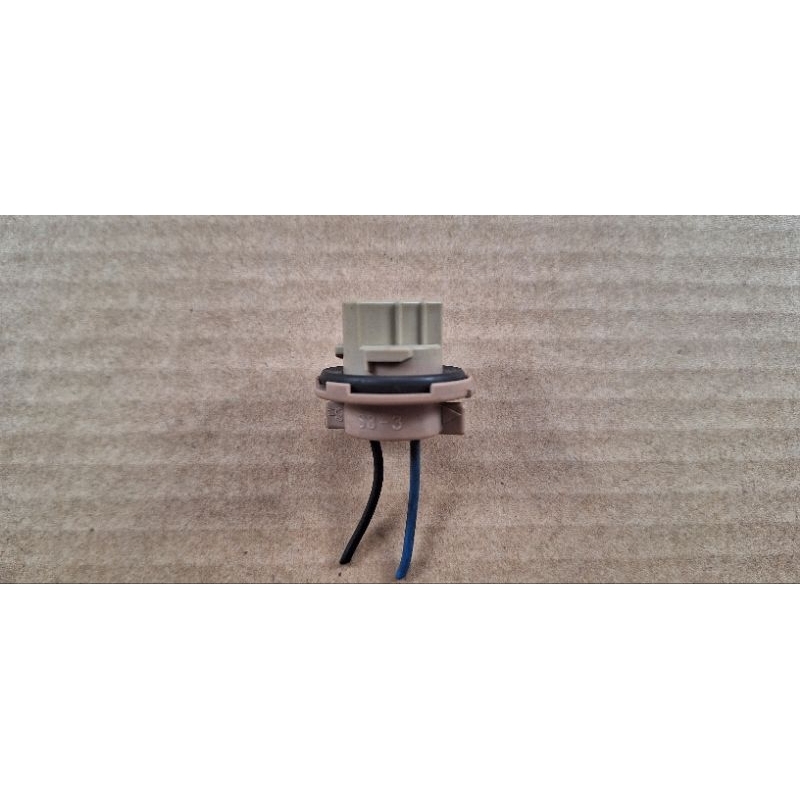 ขั้วไฟถอย ไฟท้าย Ichikoh ขนาดใส่หลอดT20