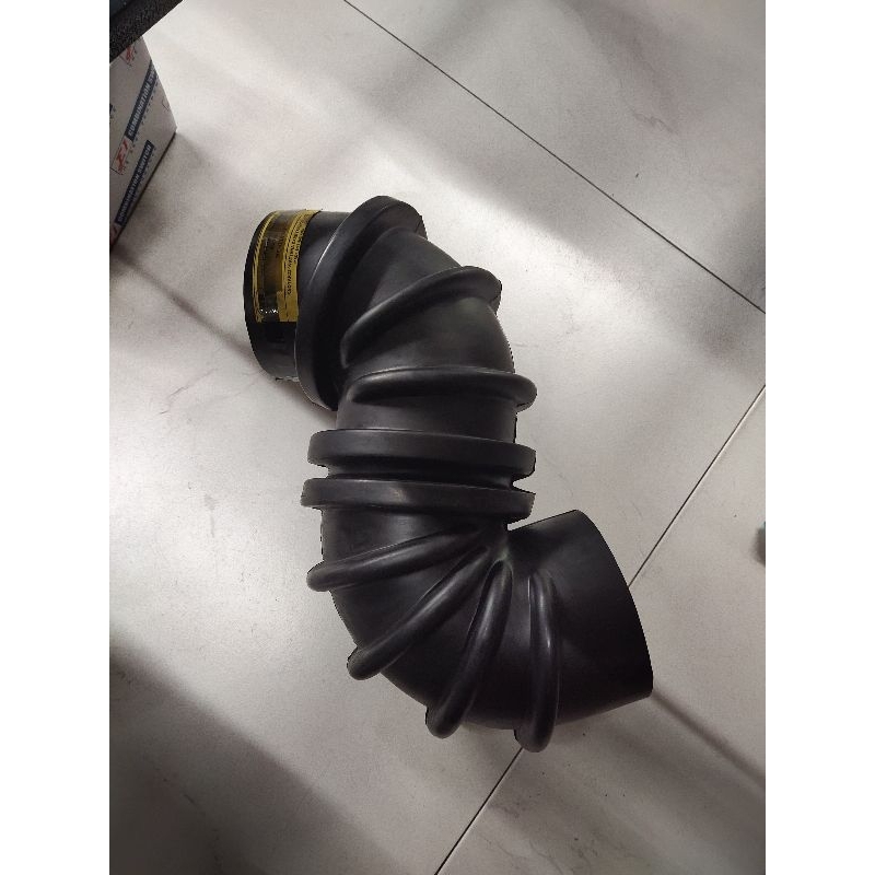 ท่ออากาศ Fuso FN527 รูปตัว S