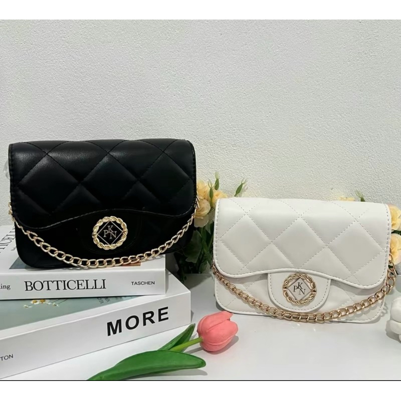 กระเป๋าสะพายข้าง กระเป๋าผู้หญิงมีโซ่PNK