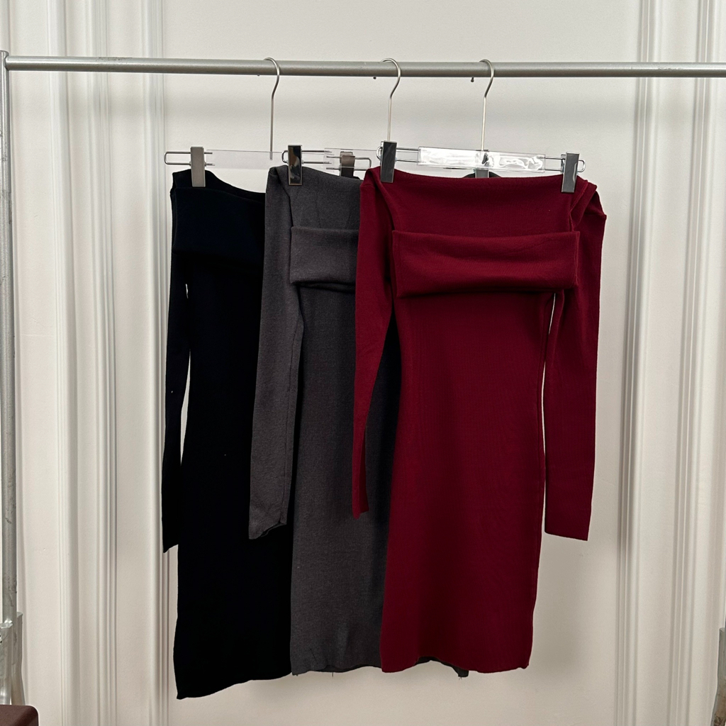 Atipashop - PERFORME DRESS เดรสสั้น แขนยาว ทรงปาดไหล่