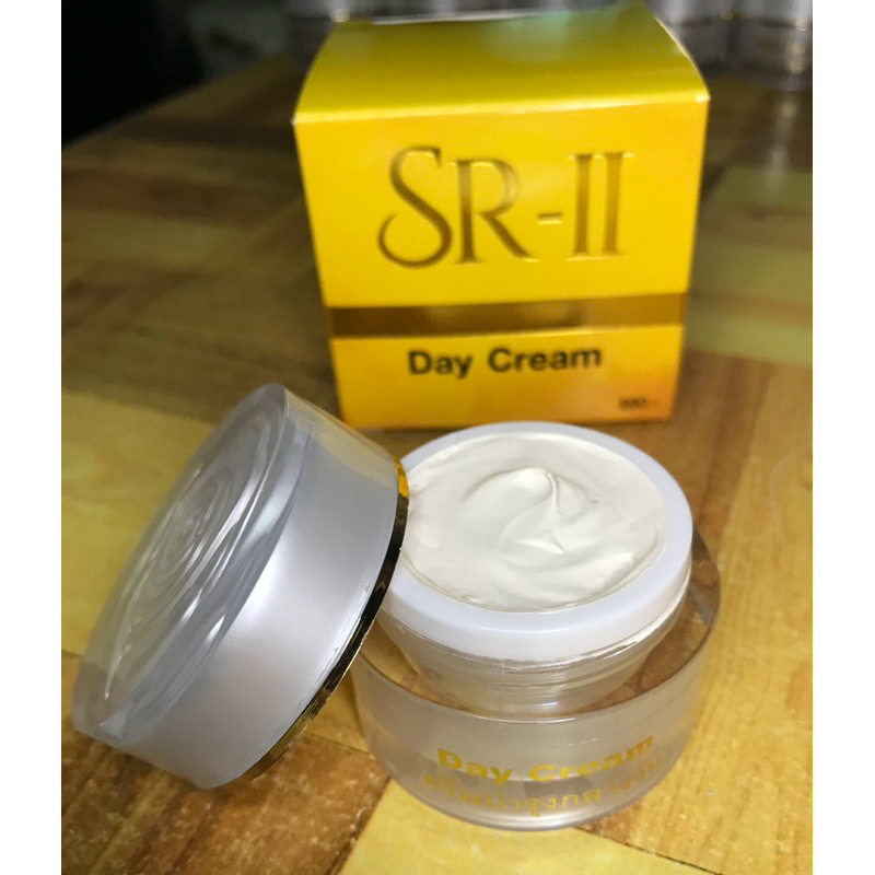 ครีมกลางวันไข่มุก10g. เอสอาร์ทูของแท้💯(บำรุง+รองพื้น+กันแดดspf30pa++)