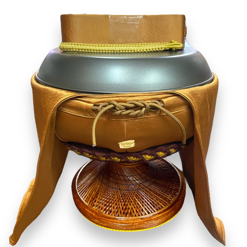 ถลกบาตรทรงลูกจันทร์ ผ้าชามัวร์ พร้อมสายเบลท์และตะขาบ (ไม่รวมขา&บาตร)