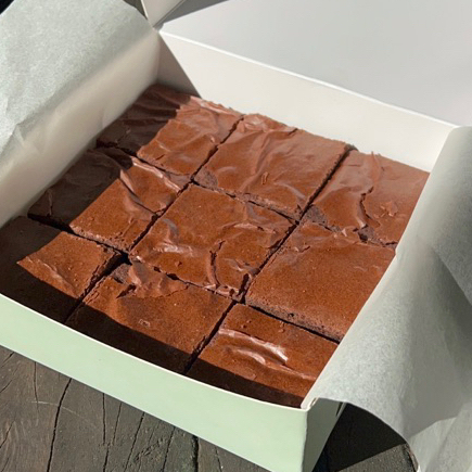 Merkery Fudge Brownies เมอร์เกอรี่ ฟัดจ์บราวนี่ เนื้อหนึบ กล่องละ 89-189฿