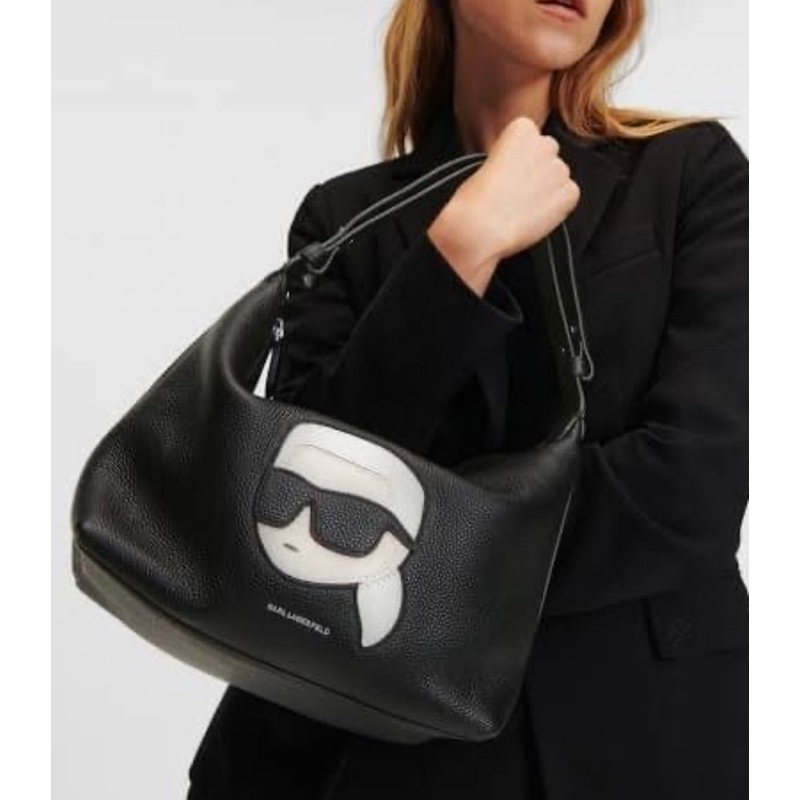 กระเป๋าสะพายข้าง KARL LAGERFELD K/IKONIK 2.0 Leather shoulder bag หนังสีดำ