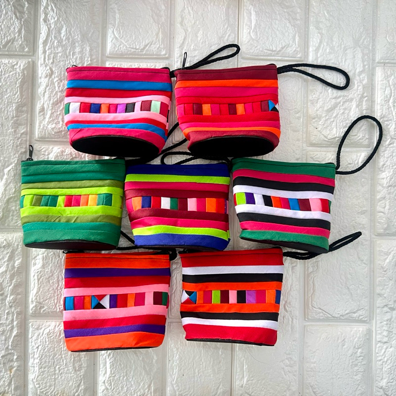 กระเป๋าผ้าลายชาวเขา คละสี