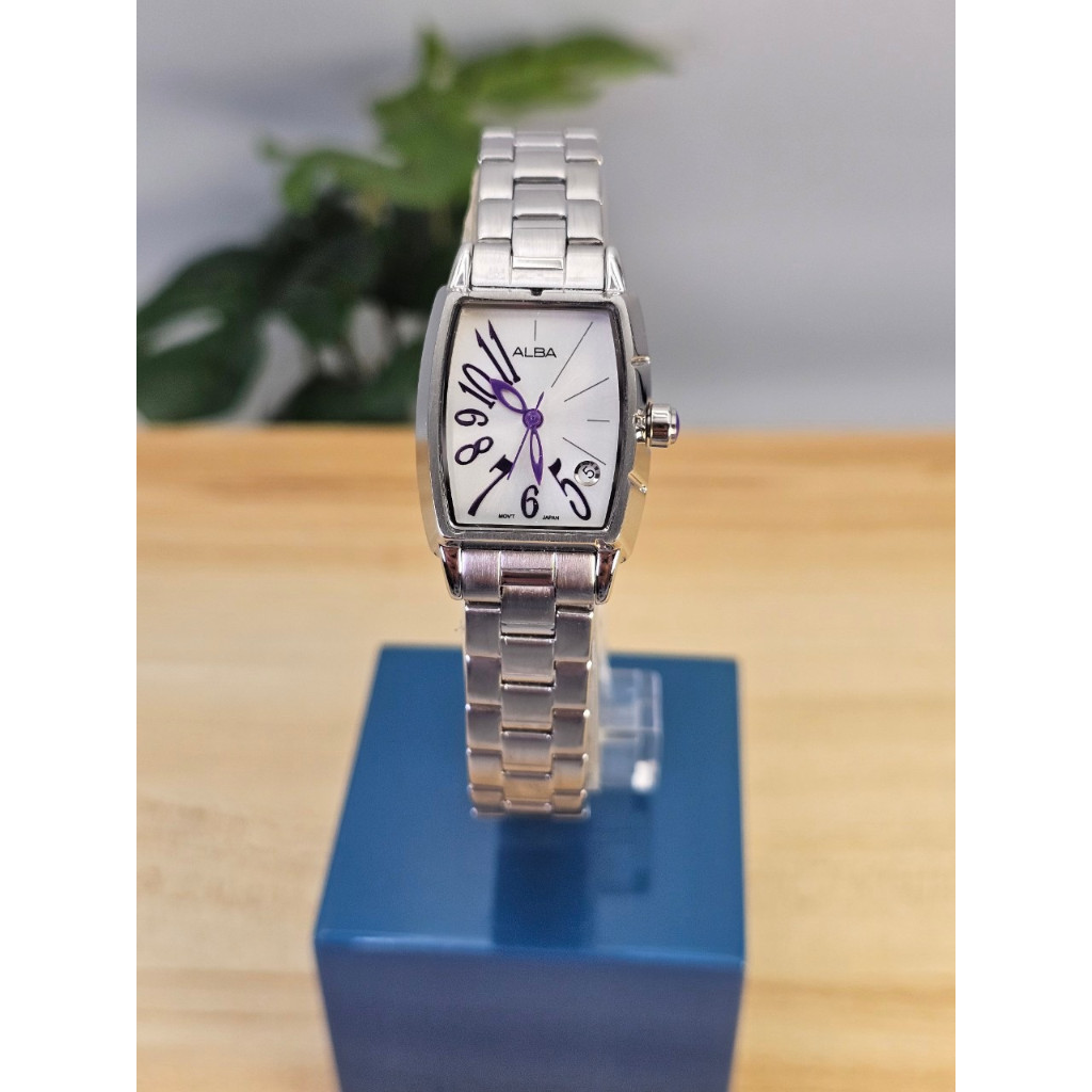 Alba Japan นาฬิกาข้อมือผู้หญิง ทรงสี่เหลี่ยมถังเบียร์ ระบบควอตซ์ ใบรับประกัน 1 ปี