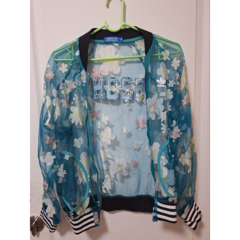 เสื้อคลุม ผ้าแก้วใสแขนยาว มือ2