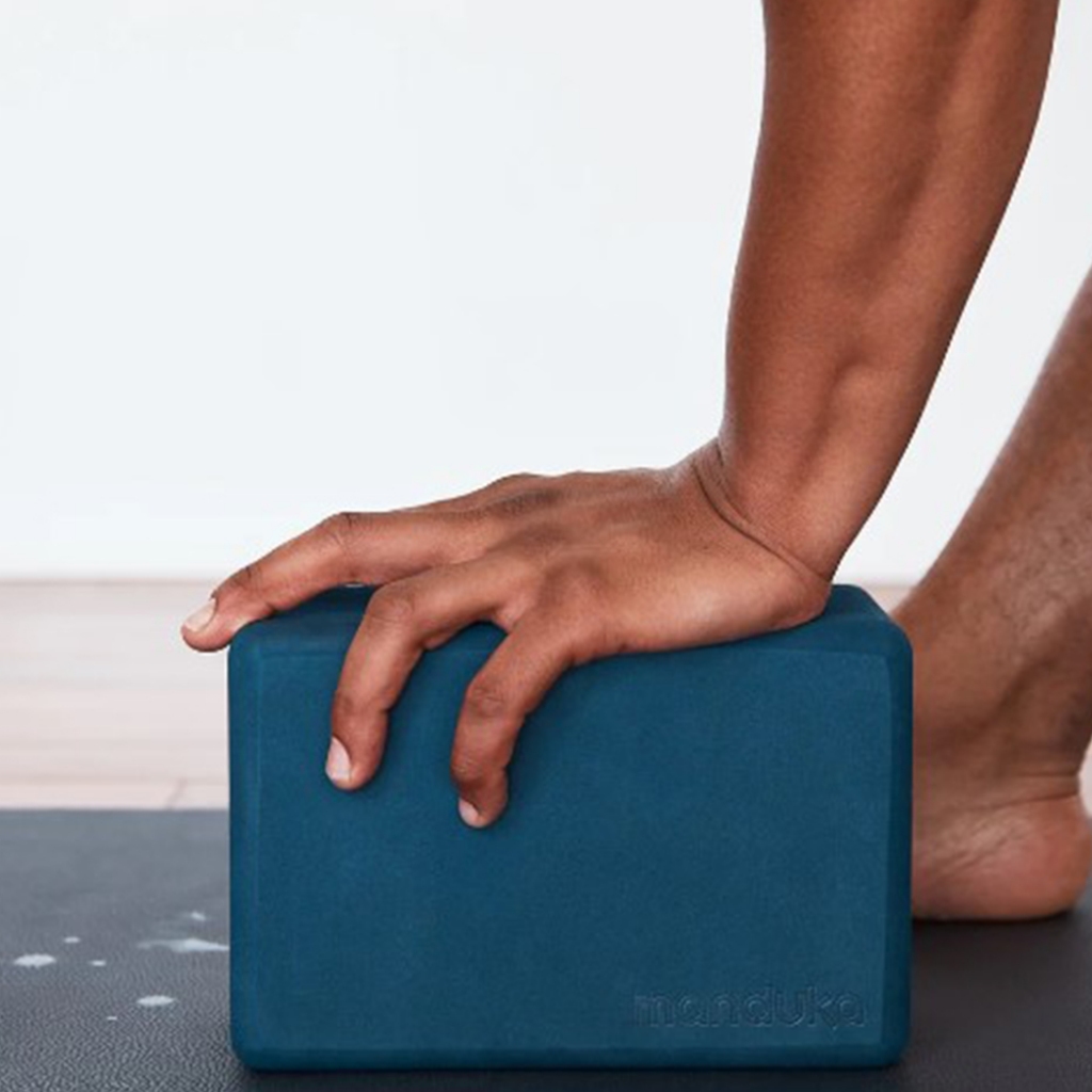 Manduka บล็อคโยคะ Manduka รุ่น Recycled Foam Yoga Block (9" L x 6" W x 4" D)