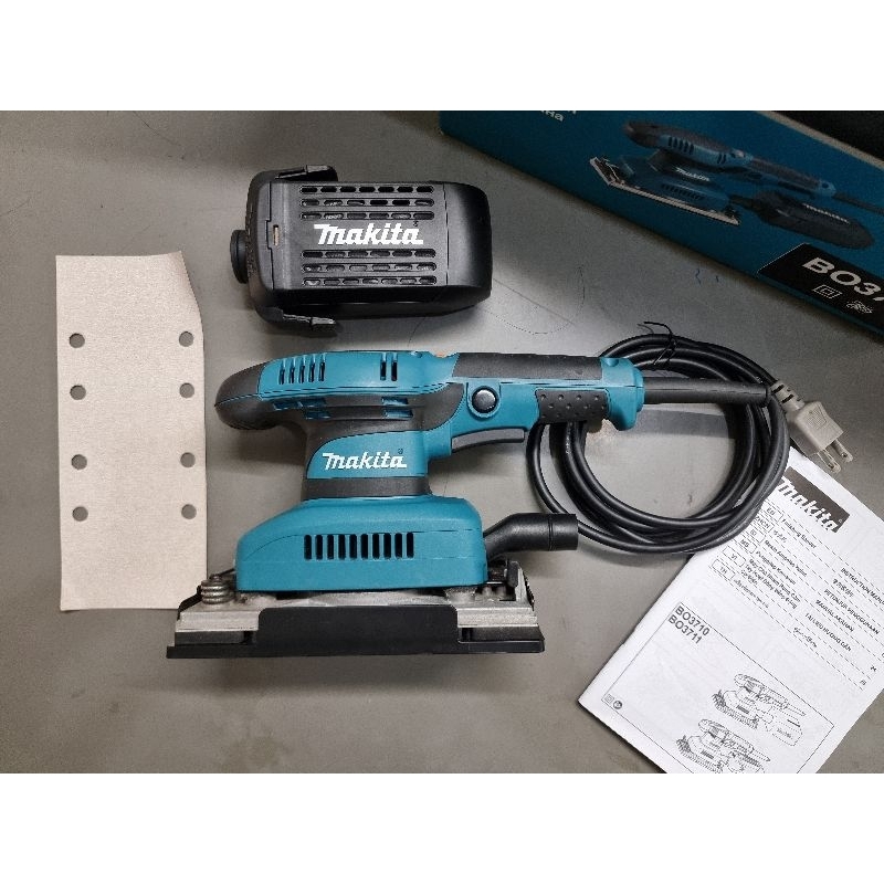 **มือสองสภาพดี 98%** เครื่องขัดกระดาษทราย Makita รุ่น BO3711