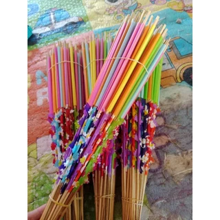 ไม้เสียบกฐินแบบตกแต่ง (ใส่หลอดพันท้ายแต่ไม่มีหัว)สามารถนำไปตกแต่งใส่หัวได้เอง 🙂🙂1มัดมี50ก้าน สินค้าพร้อมส่ง