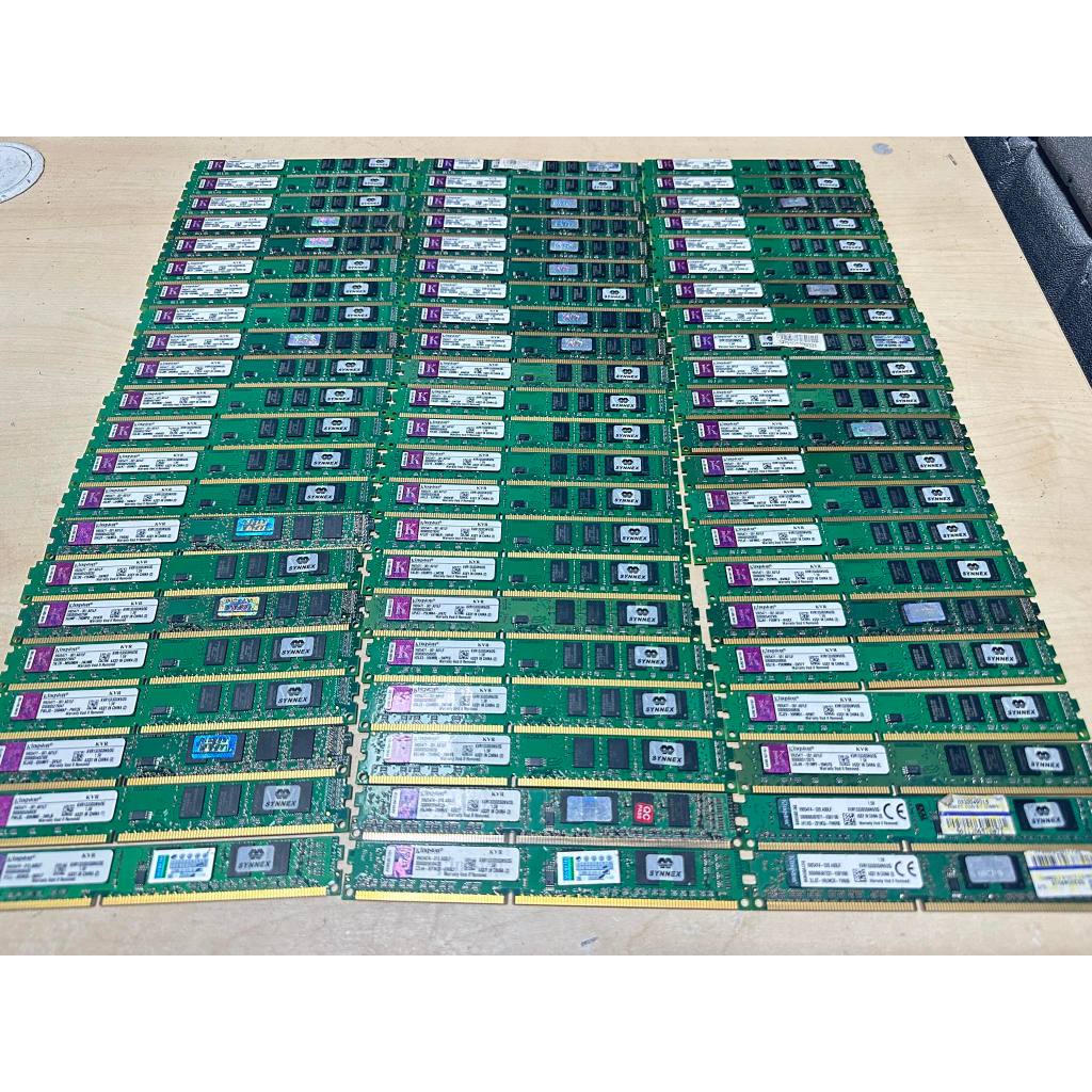 RAM Kingston หน่วยความจําเเรม PC3 DDR3 2GB 16ชิบ BUS1333 มือสองสภาพสวย