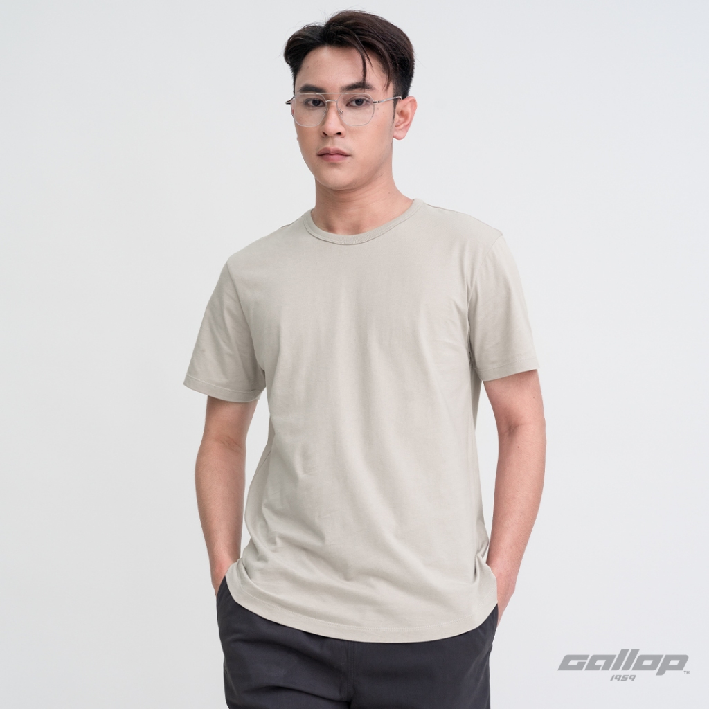 GALLOP : Men's Wear เสื้อยืดคอกลม (Round-necked) รุ่น ชายโค้ง GBT9002 สี Dull Aluminum-เทา