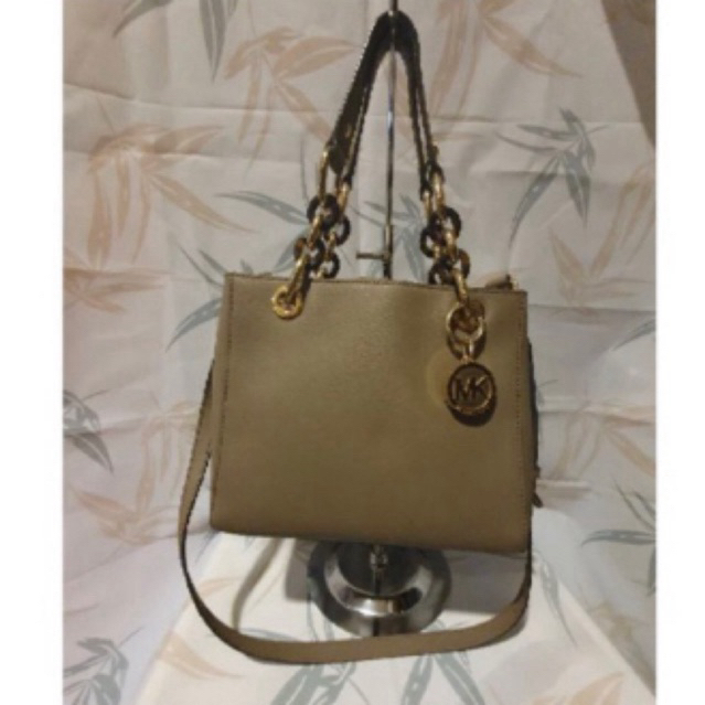 กระเป๋า Michael Kors Cynthai Medium แท้100%