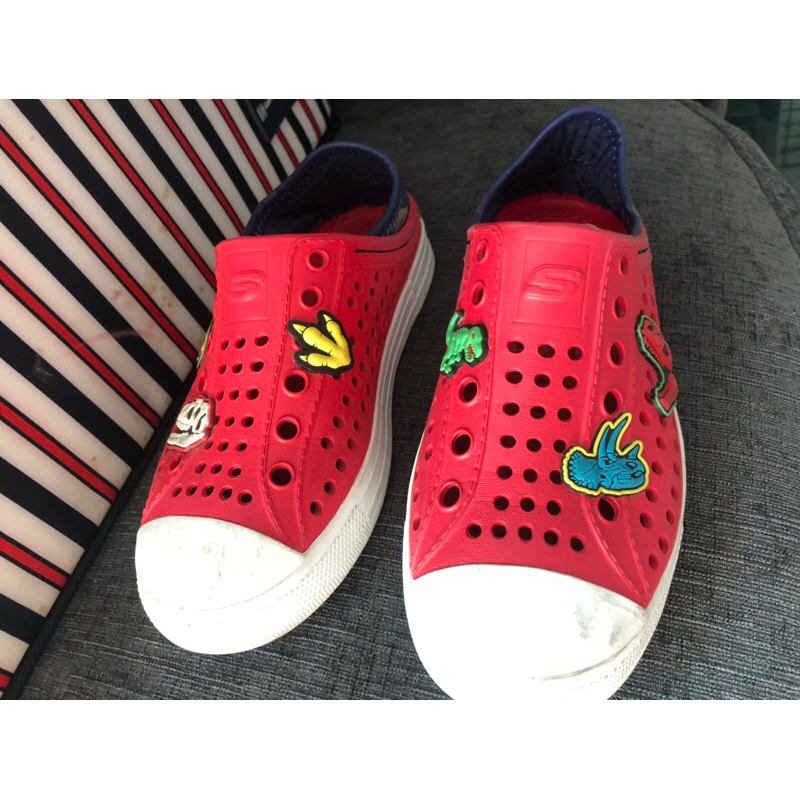 พร้อมส่ง skechers ของเด็กมือสอง แท้ 100%