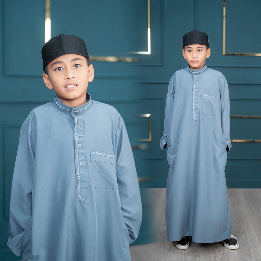 โต๊ปเด็กแขนยาว คอตั้ง แบรน ALHARAMAIN ทรงสวยใส่สบาย มีลายปักตรงสาบคอ (คละลายปัก) BA24 วาริสมุสลิม