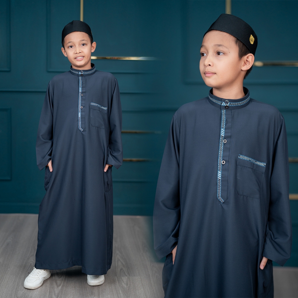 โต๊ปเด็กแขนยาว คอตั้ง แบรน ALHARAMAIN ทรงสวยใส่สบาย มีลายปักตรงสาบคอ (คละลายปัก) BA24 วาริสมุสลิม