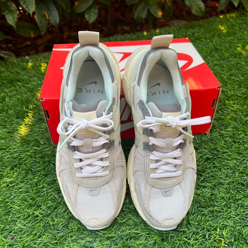 [Use]Nike v2k run Light Bone Size 36.5 (23cm.) Like New