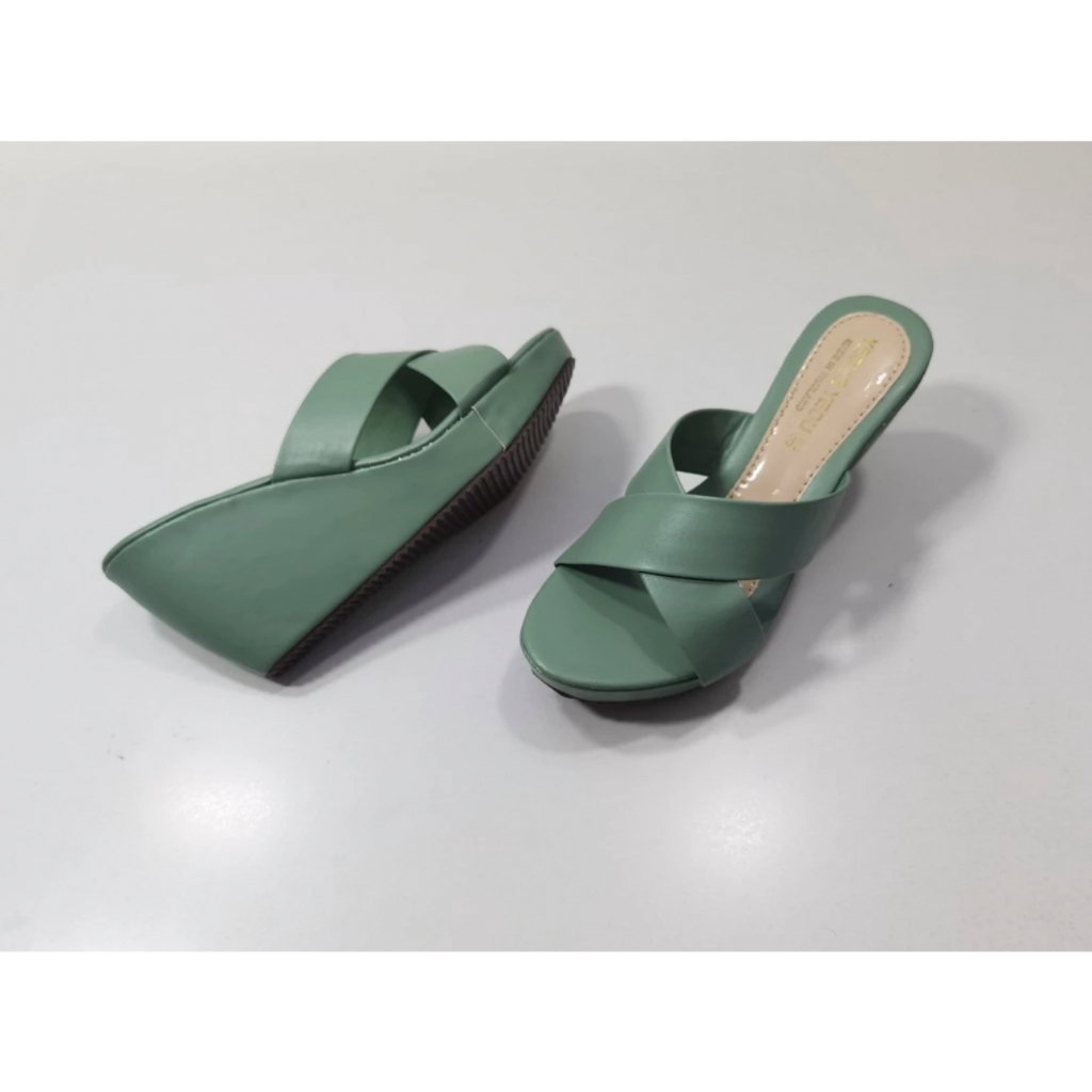lin lin big shop รองเท้าแตะแฟชั่นส้นเตารีดหน้าไขว้หนังออยนิ่ม รหัส​yy2519