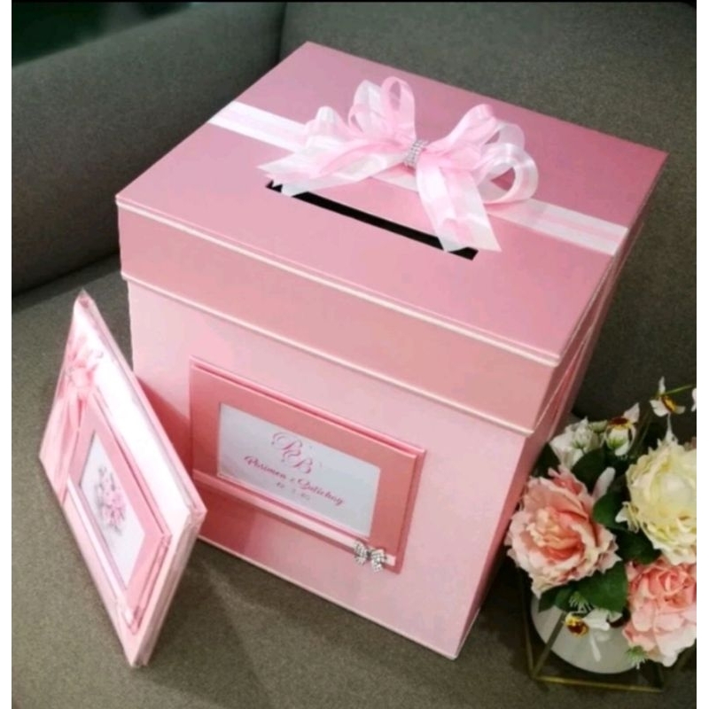 กล่องใส่ซองงานแต่งกล่องรับซองหน้างาน ใส่รูปหรือชื่อโลโก้บ่าสาวหน้ากล่องได้ มีทุกสี