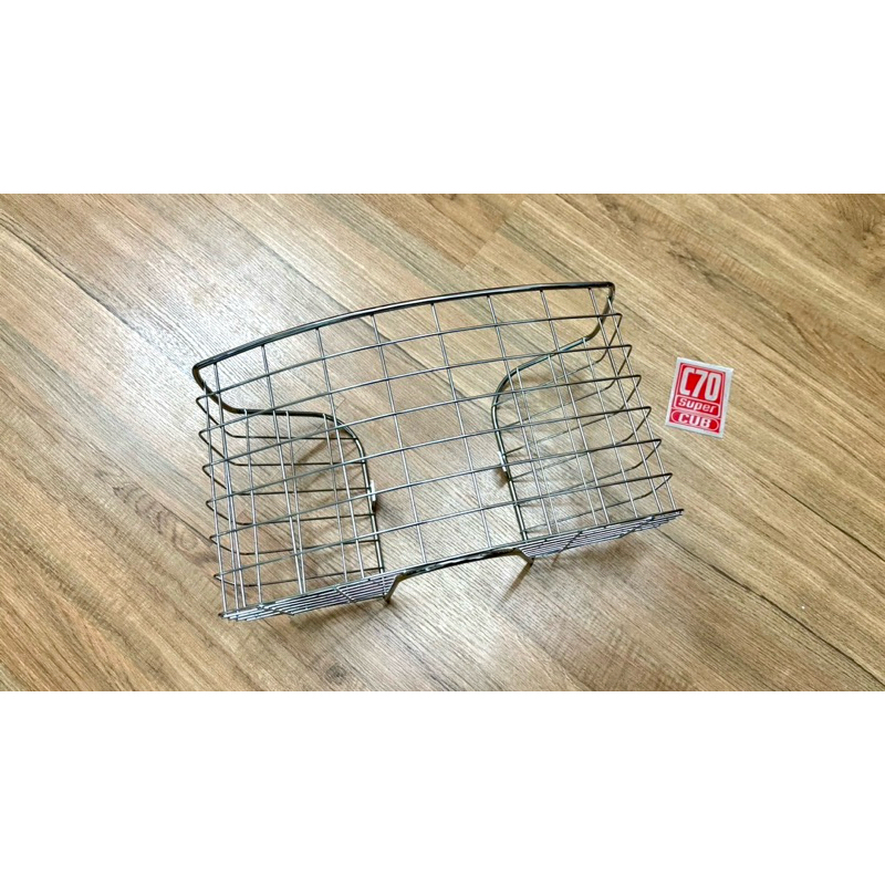 ตะกร้าหลังบังลม C70 ,C50 C65, c100  หรือ ตระกูลY80 ชุปโครมเมี่ยม เงาๆๆ