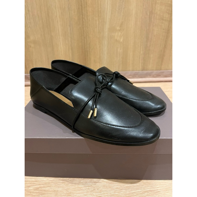 รองเท้าหนังคัชชู Charles & Keith สีดำ ของแท้100% สภาพใหม่มาก