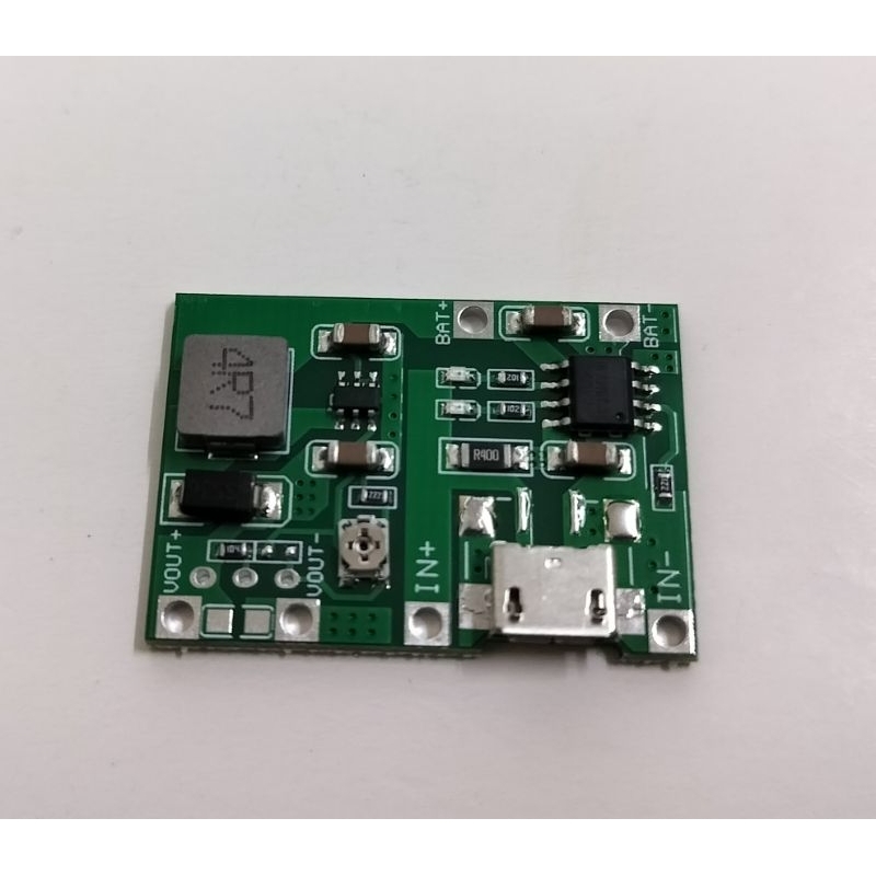 โมดูล Step-up 3.7v to 4.5-18V พร้อมวงจรชาร์จแบตเตอร์รี่ 18650 Lithium-ion 1A