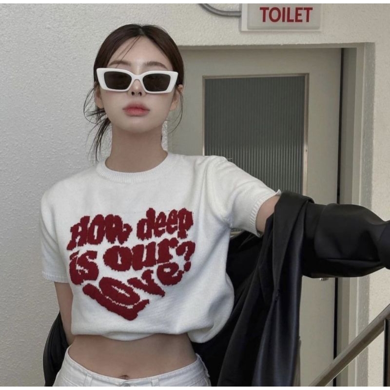 Valen เสื้อไหมพรมแขนสั้นเกาหลี ทอลาย LOVE