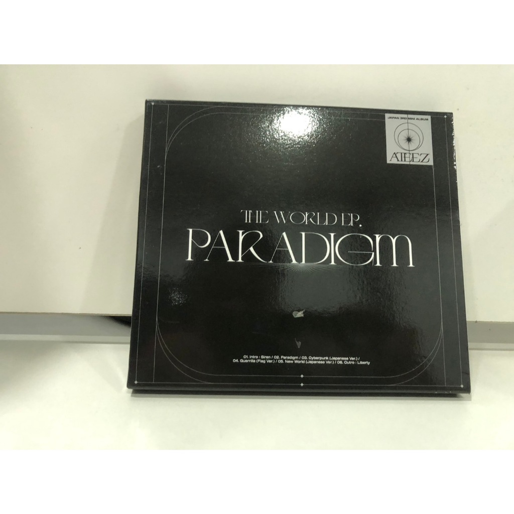 1 CD MUSIC  ซีดีเพลงสากล  THE WORLD EP. PARADIGM     (A21J47)