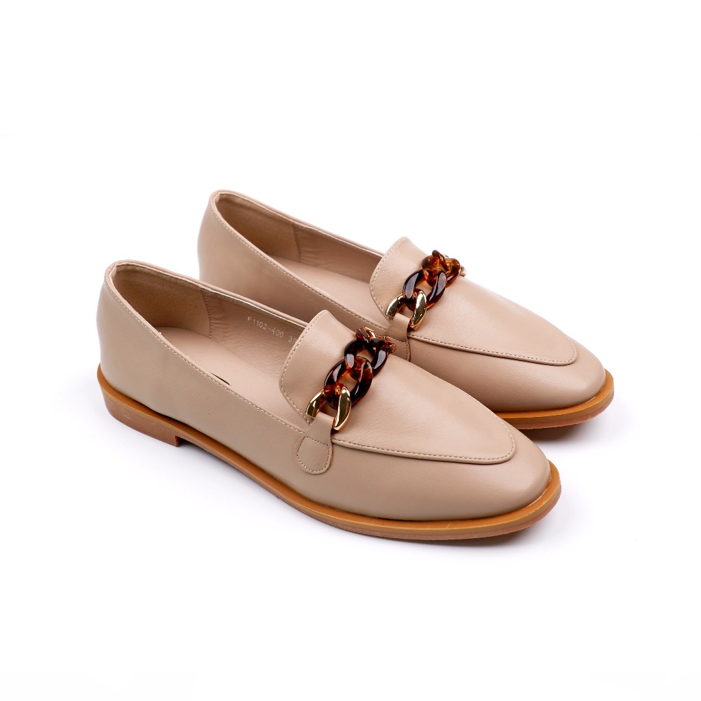 Seira - Brook Loafers รองเท้าโลฟเฟอร์หุ้มส้น อะไหล่โซ่ สีน้ำตาล ลายกระ