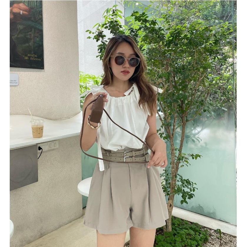 (ส่งต่อ) knockknock.th กางเกงขาสั้น เอวสูง แต่งเข็มขัด 2 เส้น