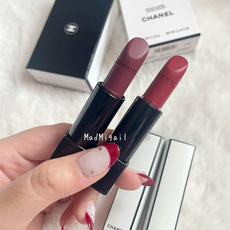 chanel rouge allure velvet nuit imited ความเกร๋คือ package สีขาว เรียบหรูแต่ดูดีมากๆ
