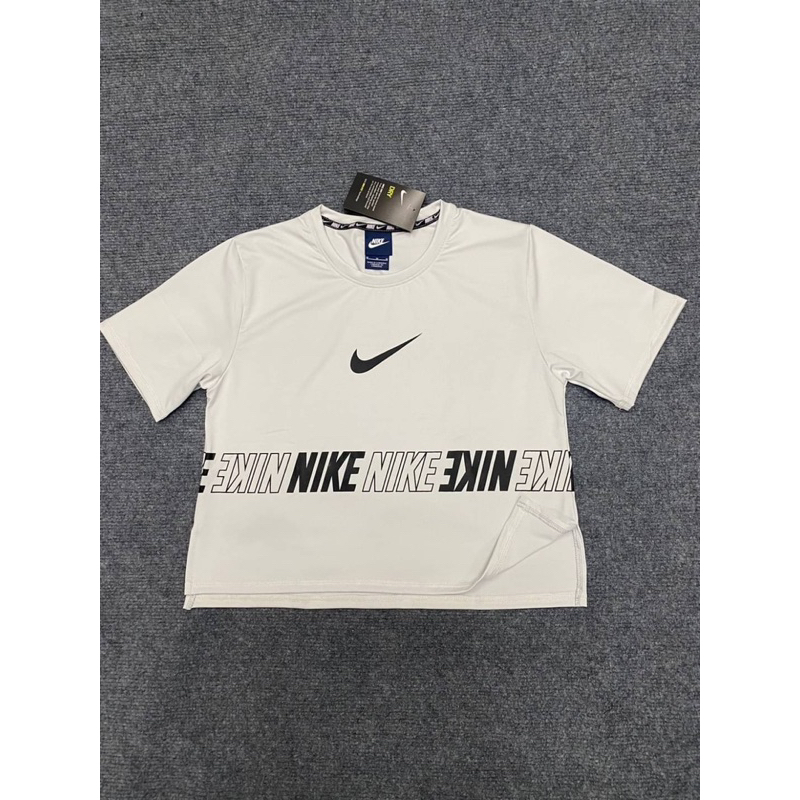 เสื้อครอป เสื้อกีฬาผู้หญิง
