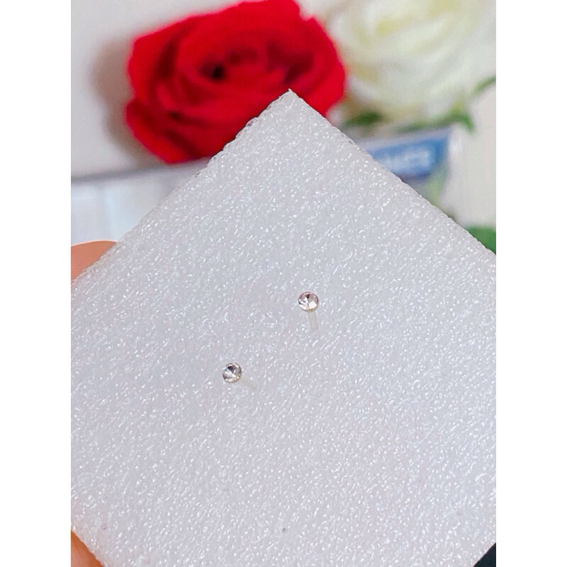 ต่างหูเพชรก้านพลาสติก(1ชุดมี5คู่)2mm 4mm